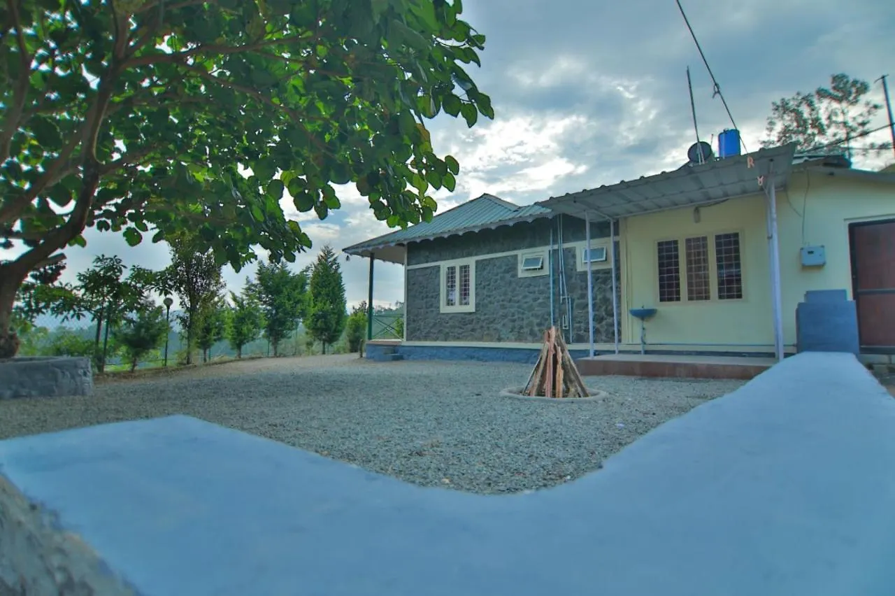 Mini-hôtel Vagamon 4 Large Family Rooms & 20 Bunk Beds Apartment 812'983'5682